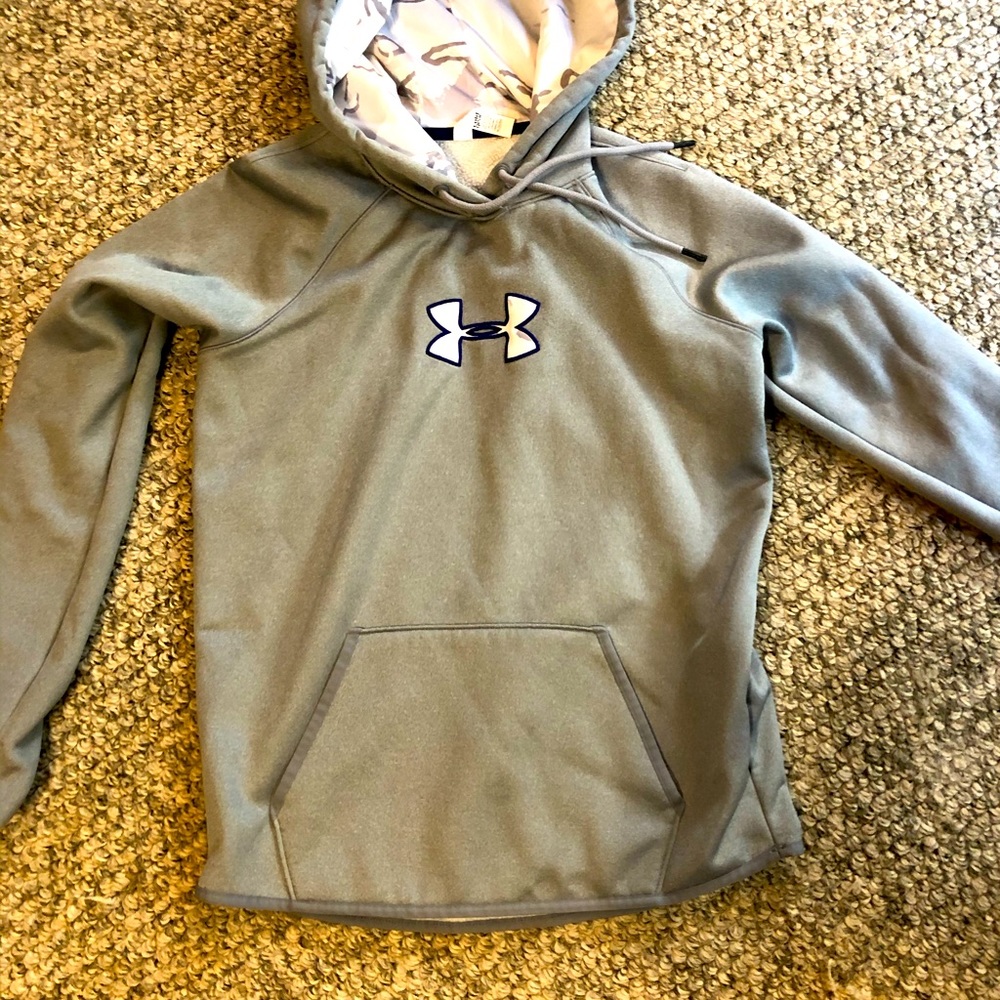 Under Armour sweatshirt